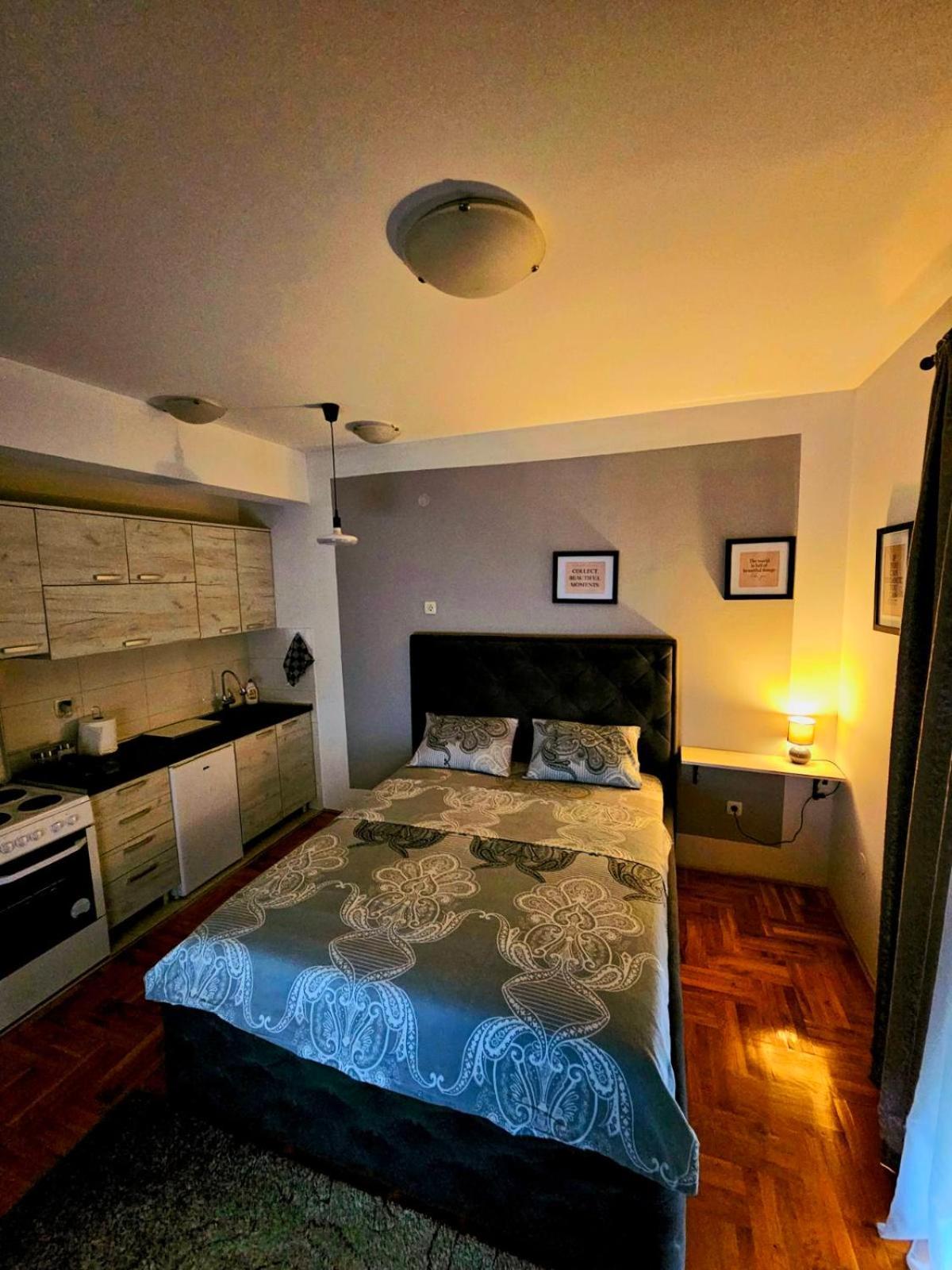 Studio Place 8 Podgorica Exteriör bild